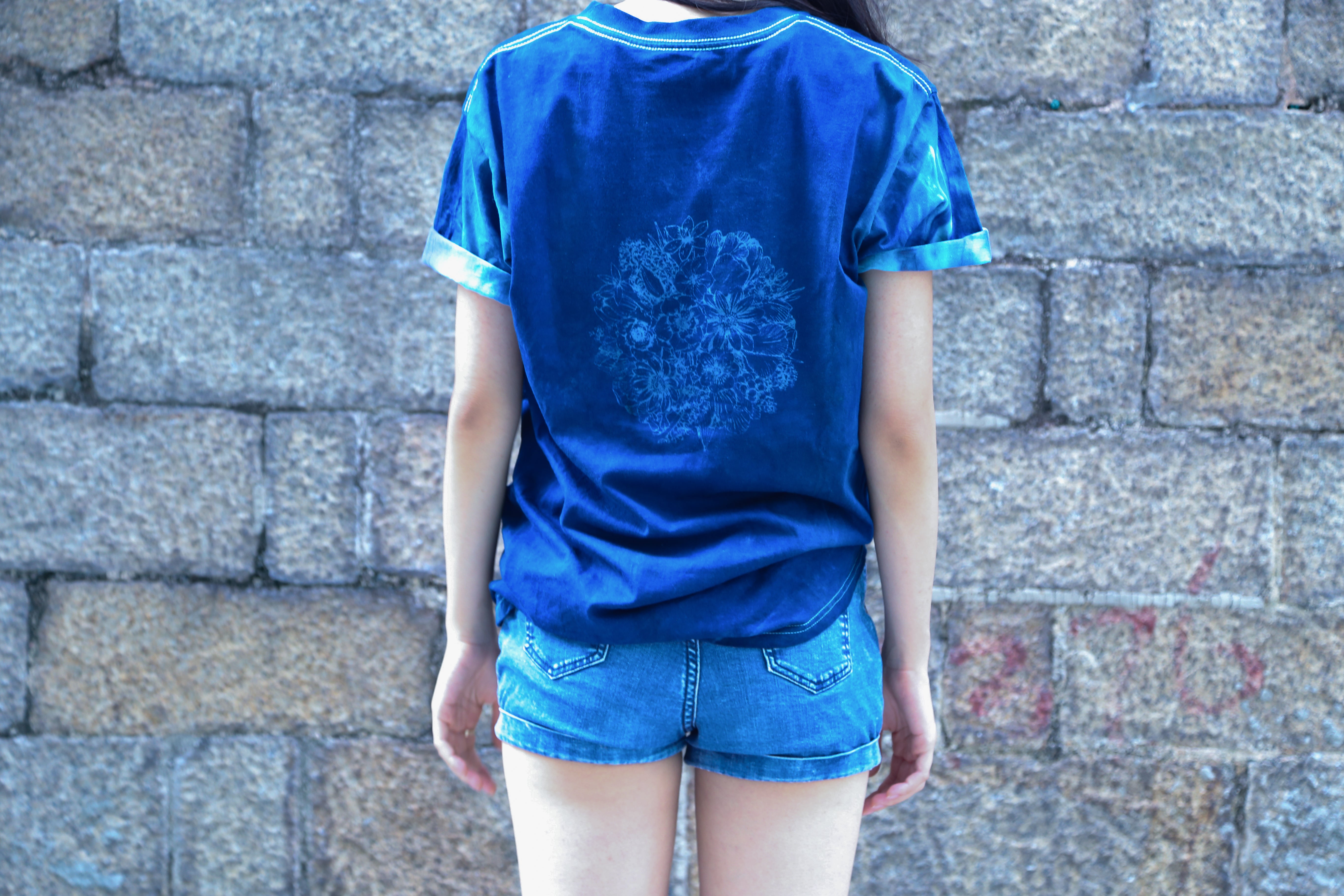 藍曬T恤 / Cyanotype Printed T-Shirt "Workshop"
